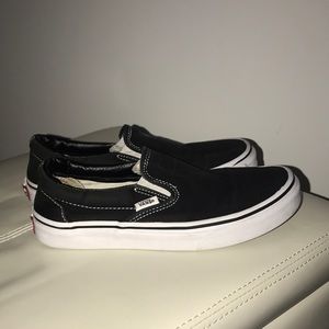 Women’s black vans